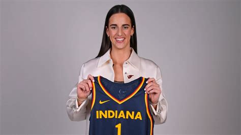 caitlin clark wnba draft salary.